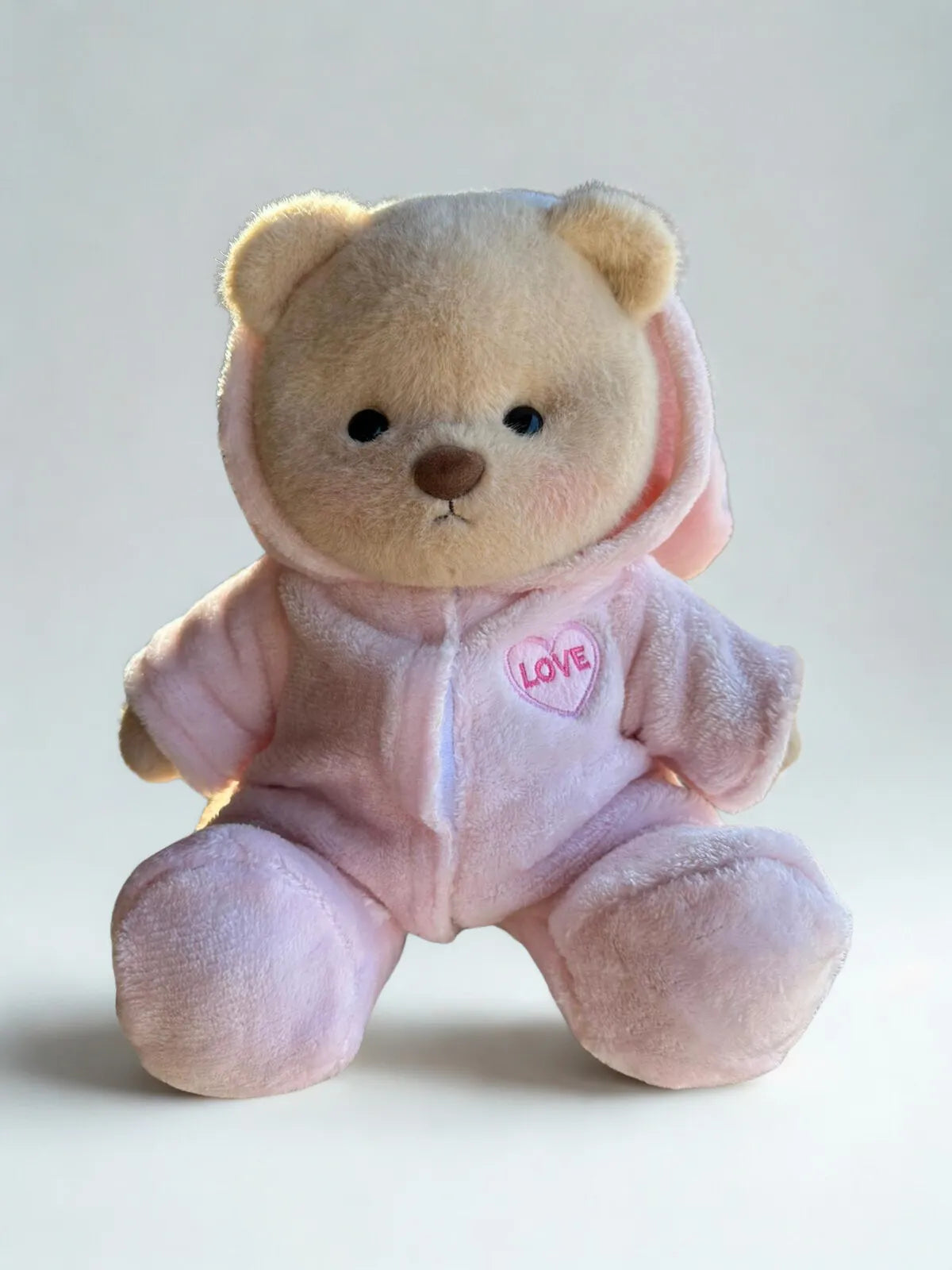 30cm-es plüssmackó és nyuszis overál